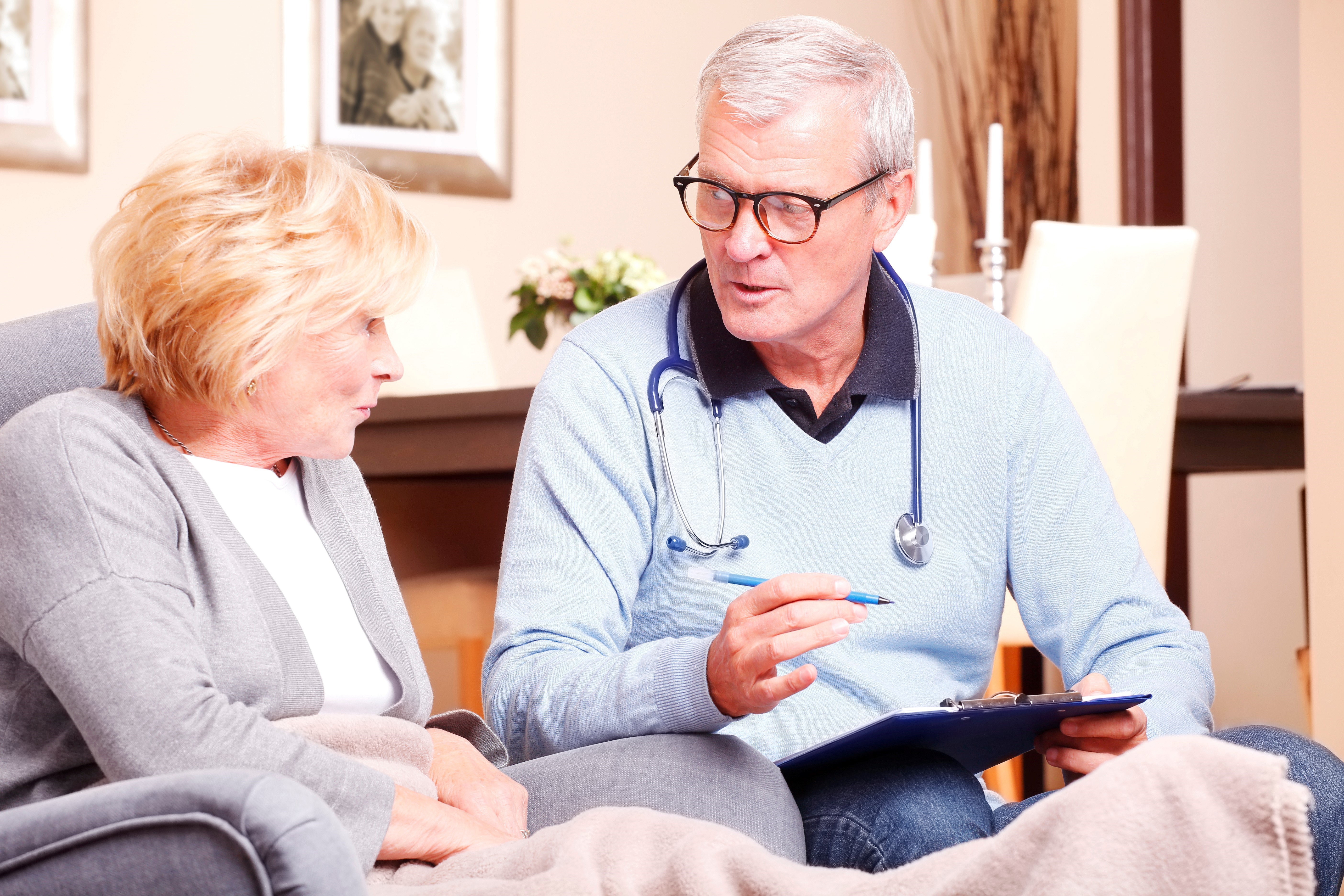 bild zeigt Arztbesuch NHK